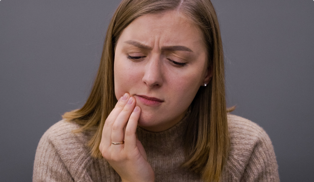 women with sensitive teeth
