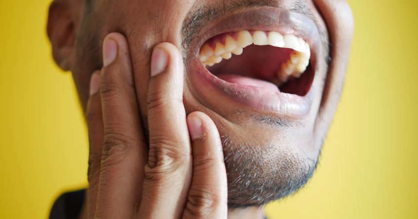 jaw stiffness due to wisdom teeth